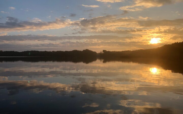 Sonnenaufgang über dem Dolgensee